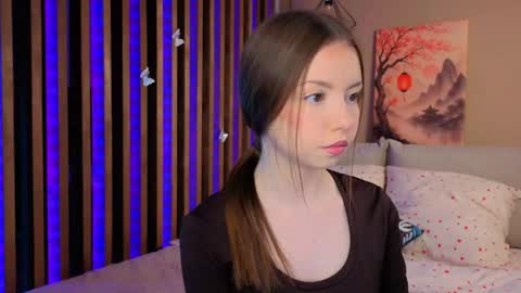 Snapshot of milaice chatting on 06.08.26 Mila online show from 06.08.26