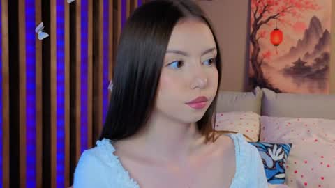 Snapshot of milaice chatting on 06.11.26 Mila online show from 06.11.26