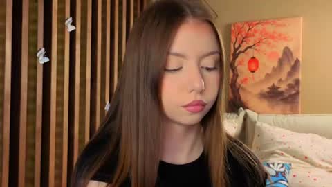 Snapshot of milaice chatting on 06.14.26 Mila online show from 06.14.26