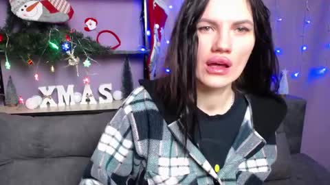 Snapshot of milaloona chatting on 01.07.25 Milaloona online show from 01.07.25