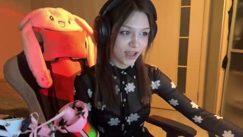 Snapshot of milamiuu chatting on 01.11.26 milamiuu online show from 01.11.26