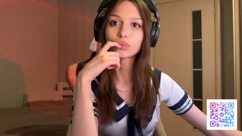Snapshot of milamiuu chatting on 05.10.26 milamiuu online show from 05.10.26