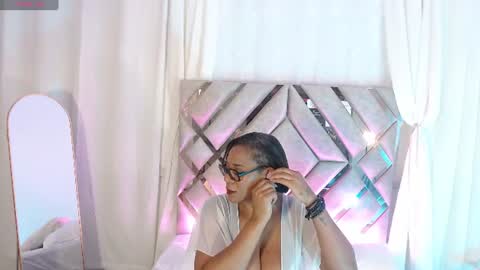MilaMonroeXX online show from 07.05.26