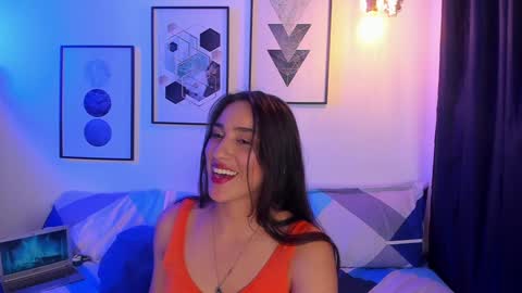 Snapshot of milan_roux chatting on 12.02.24 Milane online show from 12.02.24