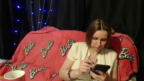 Snapshot of milana696969 chatting on 04.27.26 MilAna online show from 04.27.26