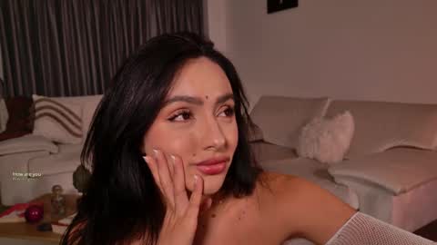 milana online show from 09.28.25