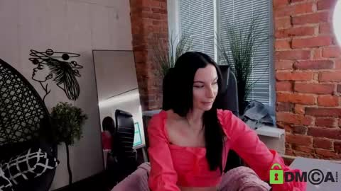 Snapshot of milana_miln chatting on 05.19.26 Milana online show from 05.19.26
