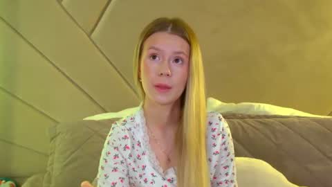 Snapshot of milanabalmain chatting on 07.14.26 MilanaBalmain online show from 07.14.26