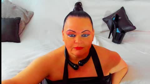 Snapshot of milanabiegert chatting on 12.18.24 Lana online show from 12.18.24