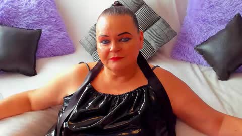 Snapshot of milanabiegert chatting on 09.27.25 Lana online show from 09.27.25