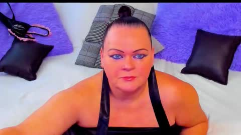 Lana online show from 11.23.25