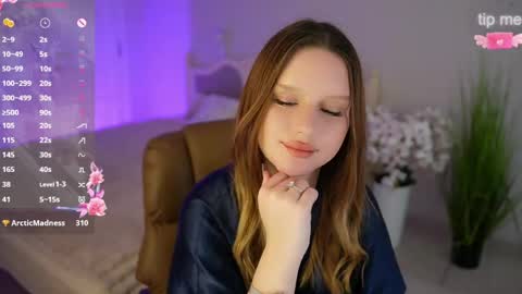 milanamoons online show from 04.25.26
