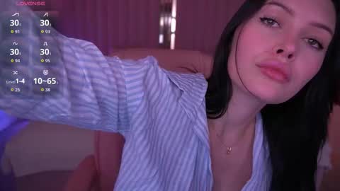 Snapshot of milanamusee chatting on 11.02.25 Milana online show from 11.02.25