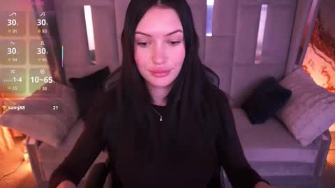 Snapshot of milanamusee chatting on 12.15.25 Milana online show from 12.15.25