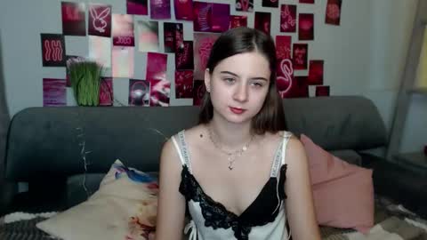 milanaroz online show from 09.28.25