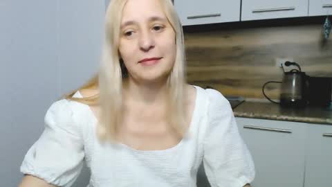 Milena online show from 12.21.24