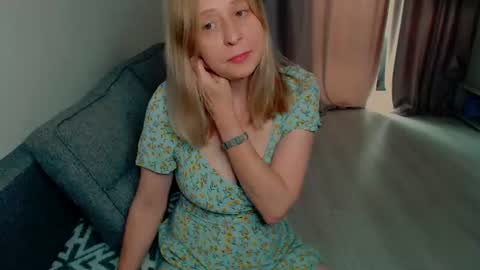 Snapshot of milanav chatting on 06.18.26 Milena online show from 06.18.26