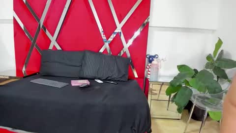 milanx2 online show from 10.23.25