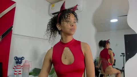 milanx2 online show from 12.02.25