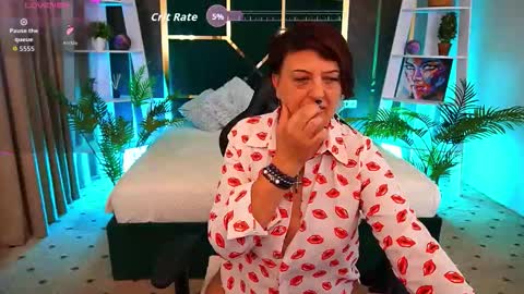 Snapshot of milaskyy chatting on 10.07.25 milaskyy online show from 10.07.25
