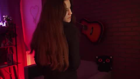 milastoyne online show from 03.12.25