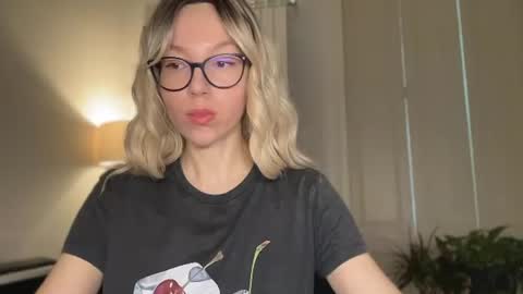 Mila online show from 06.15.26