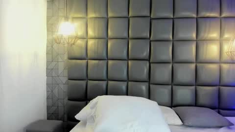 Snapshot of mile_u chatting on 09.10.25 Milena online show from 09.10.25