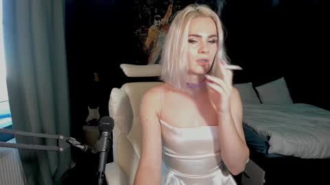 Snapshot of milena_marshmallows chatting on 12.13.24 Milena online show from 12.13.24