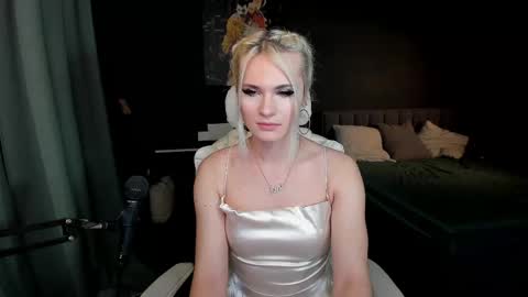 Snapshot of milena_marshmallows chatting on 03.05.25 Milena online show from 03.05.25