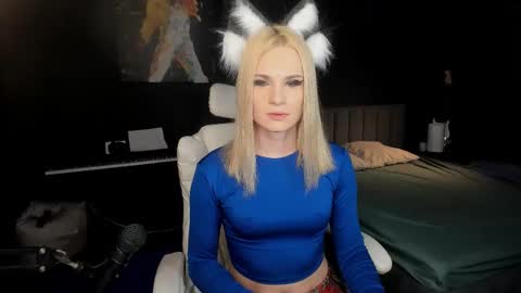 Snapshot of milena_marshmallows chatting on 10.15.25 Milena online show from 10.15.25