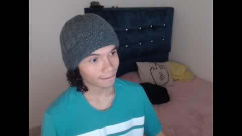 Snapshot of milesxoxo6969 chatting on 09.19.25 milesxoxo6969 online show from 09.19.25