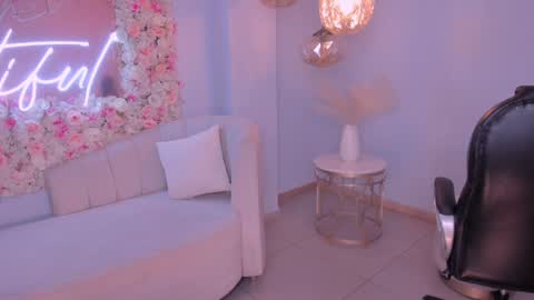 Snapshot of mileycruz_ chatting on 12.07.24 Miley Cruz IG miley model23 online show from 12.07.24