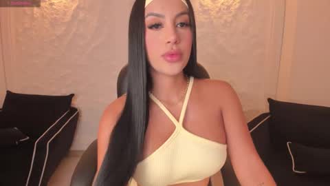 Snapshot of mileycruz_ chatting on 03.03.26 Miley Cruz IG miley model23 online show from 03.03.26