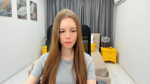 mileygloss online show from 02.18.25