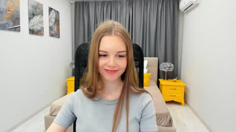 mileygloss online show from 02.18.25