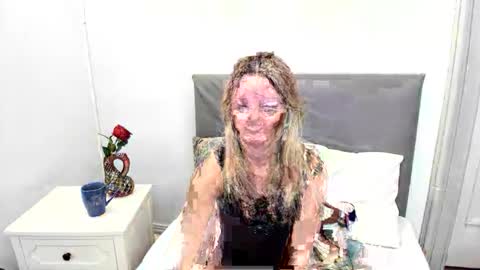 MileyTop online show from 02.12.26