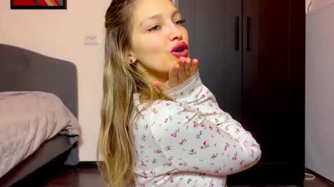 mileyy_cute online show from 03.03.26