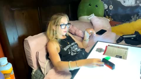 Snapshot of milf4everjenna chatting on 03.04.26 milf4everjenna online show from 03.04.26