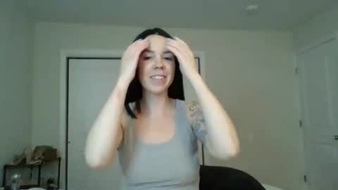 Snapshot of milf4you6 chatting on 06.04.26 milf4you6 online show from 06.04.26