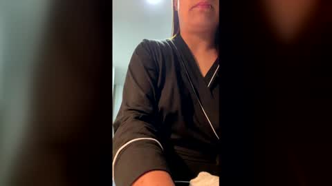 Snapshot of milf__pretty chatting on 05.29.26 Melissa online show from 05.29.26
