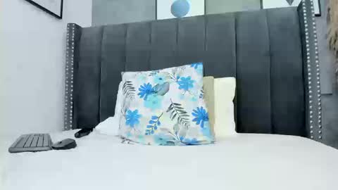 Milf Loven online show from 11.20.25