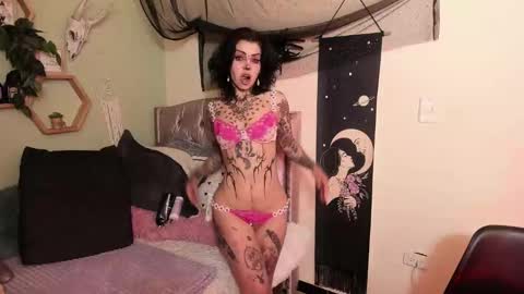 Isabella online show from 02.10.26