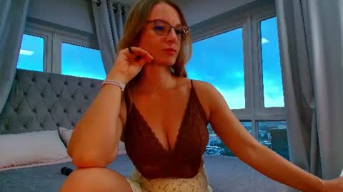 Thea NONUDE in public GMT2 Mon 3-9 AM Wed 3-9 AM Thur 3-9 AM Fri 3-9 AM Sun 3-9 AM. online show from 07.30.26