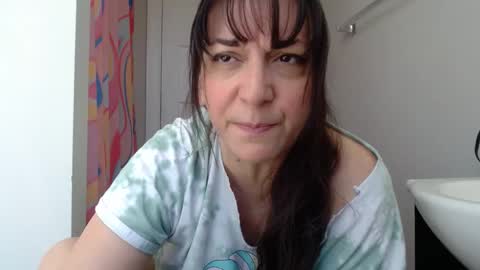 Snapshot of milfmonee chatting on 03.03.25 MILF Monee online show from 03.03.25