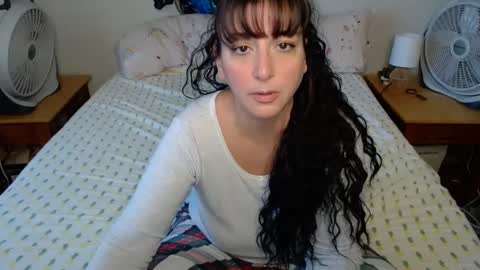 Snapshot of milfmonee chatting on 10.09.25 MILF Monee online show from 10.09.25