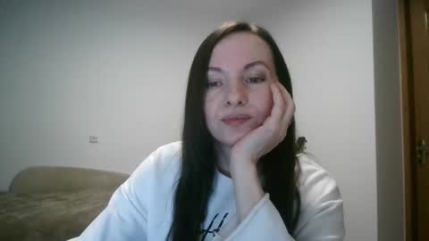 Snapshot of miliah chatting on 10.25.25 miliah online show from 10.25.25