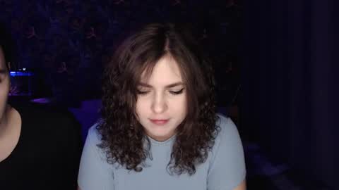 Stella and Neo online show from 03.04.25