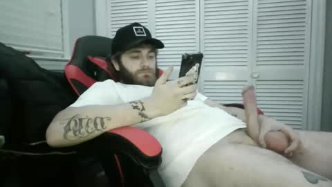 Snapshot of milk_tank1 chatting on 12.20.25 milk_tank1 online show from 12.20.25