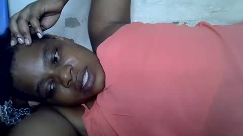 Snapshot of milk_titz chatting on 01.13.25 kinwity online show from 01.13.25