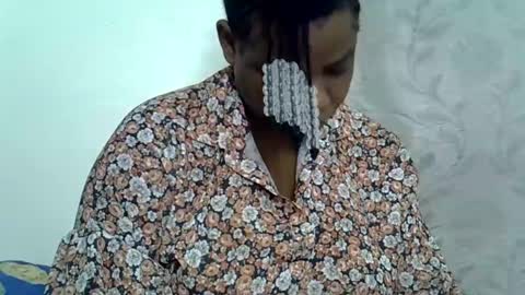 Snapshot of milk_titz chatting on 01.29.25 kinwity online show from 01.29.25